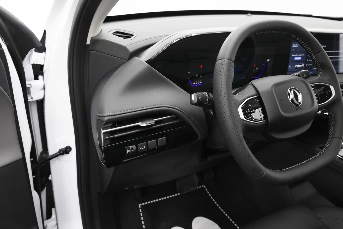 Dongfeng Huge - Изображение №14