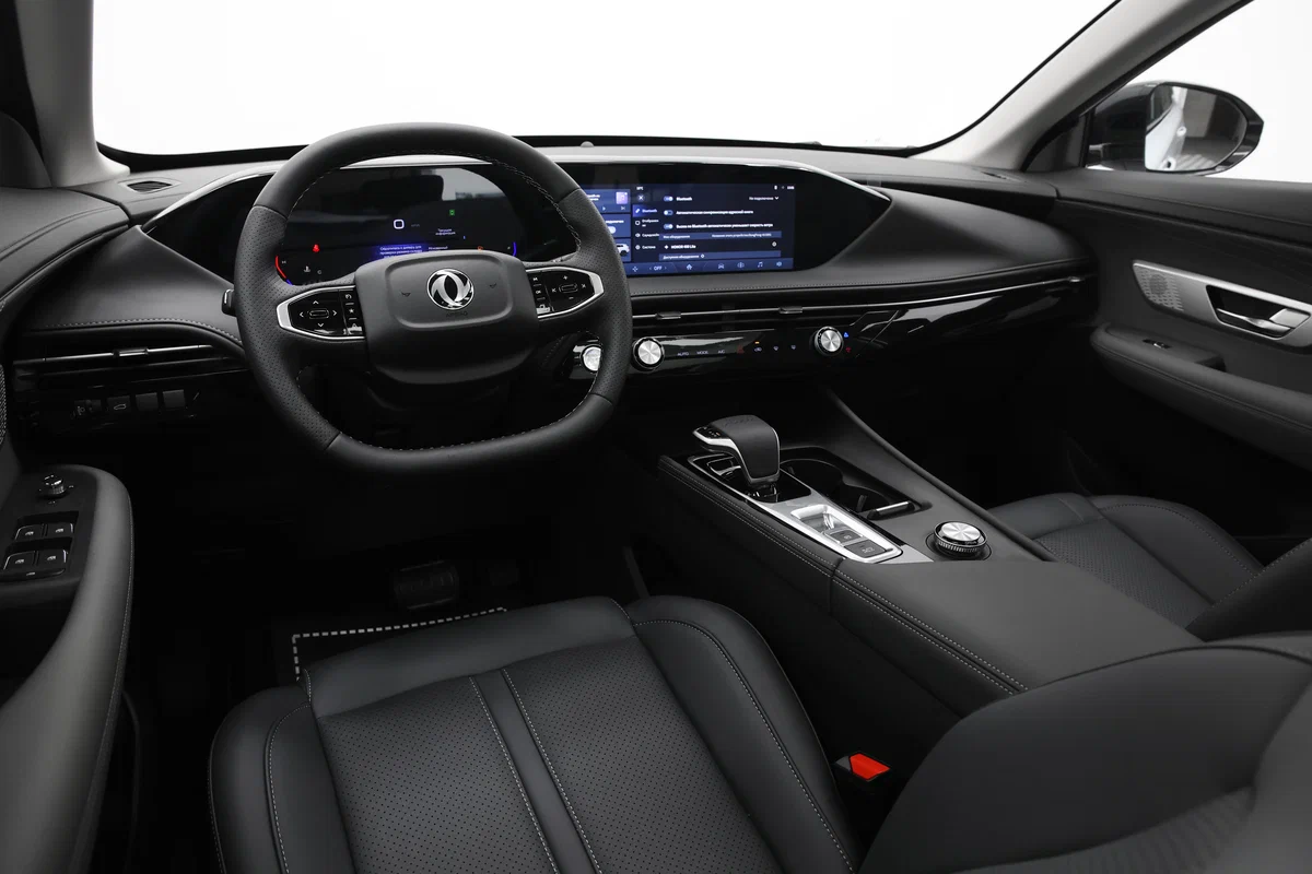 Dongfeng Huge - Изображение №13