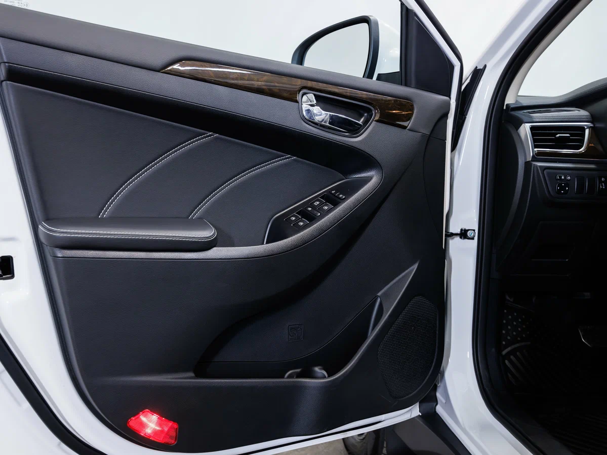 Dongfeng 580 - Изображение №24