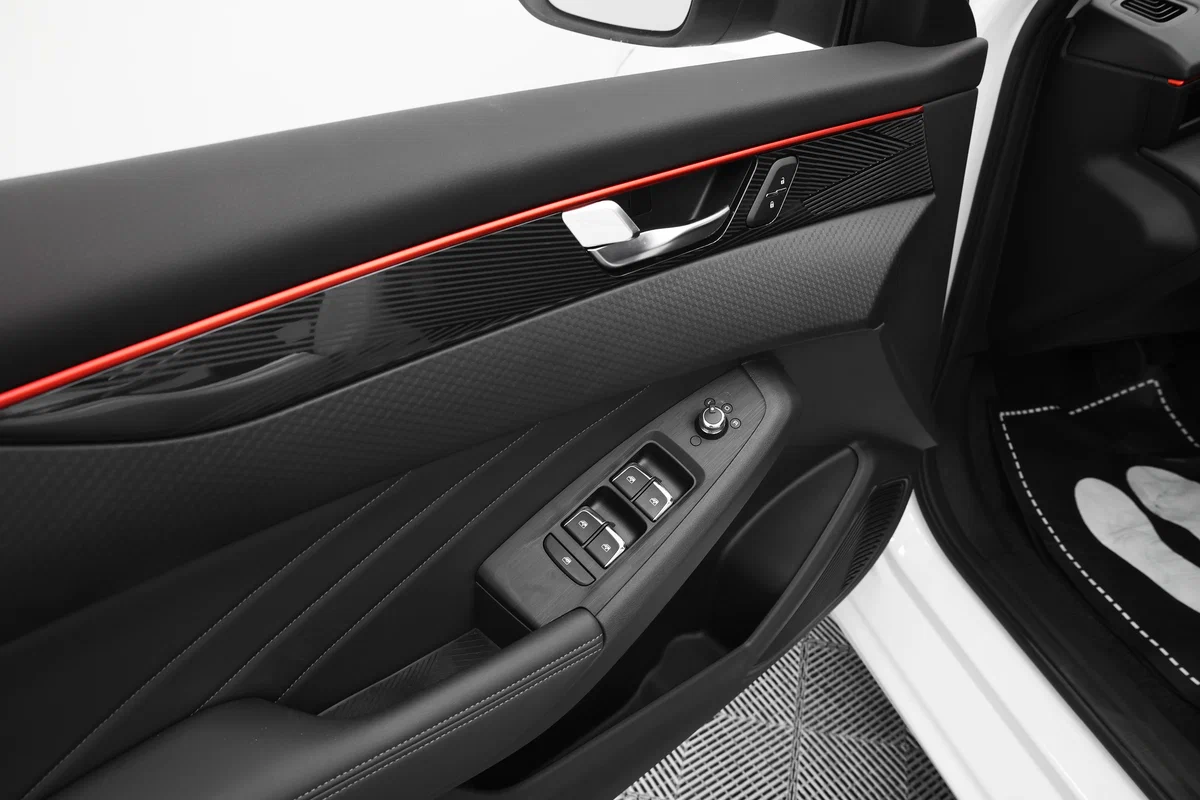 Dongfeng Shine Max - Изображение №23