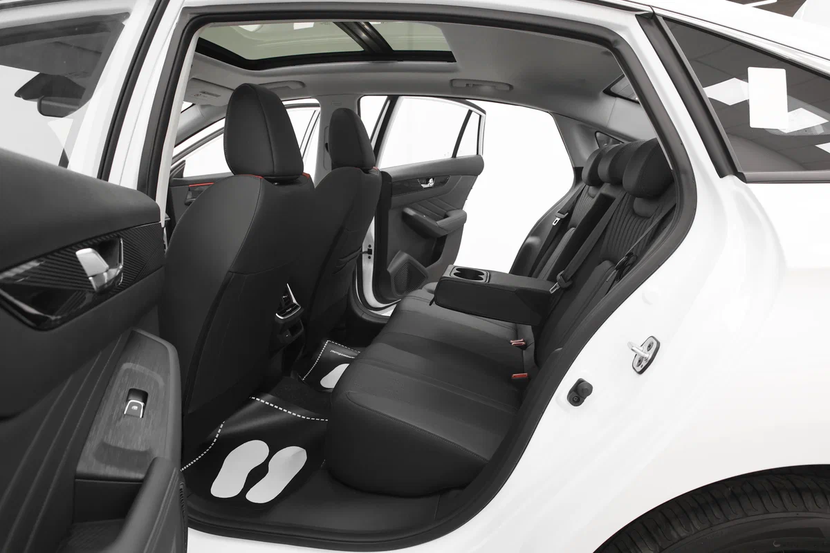 Dongfeng Shine Max - Изображение №26