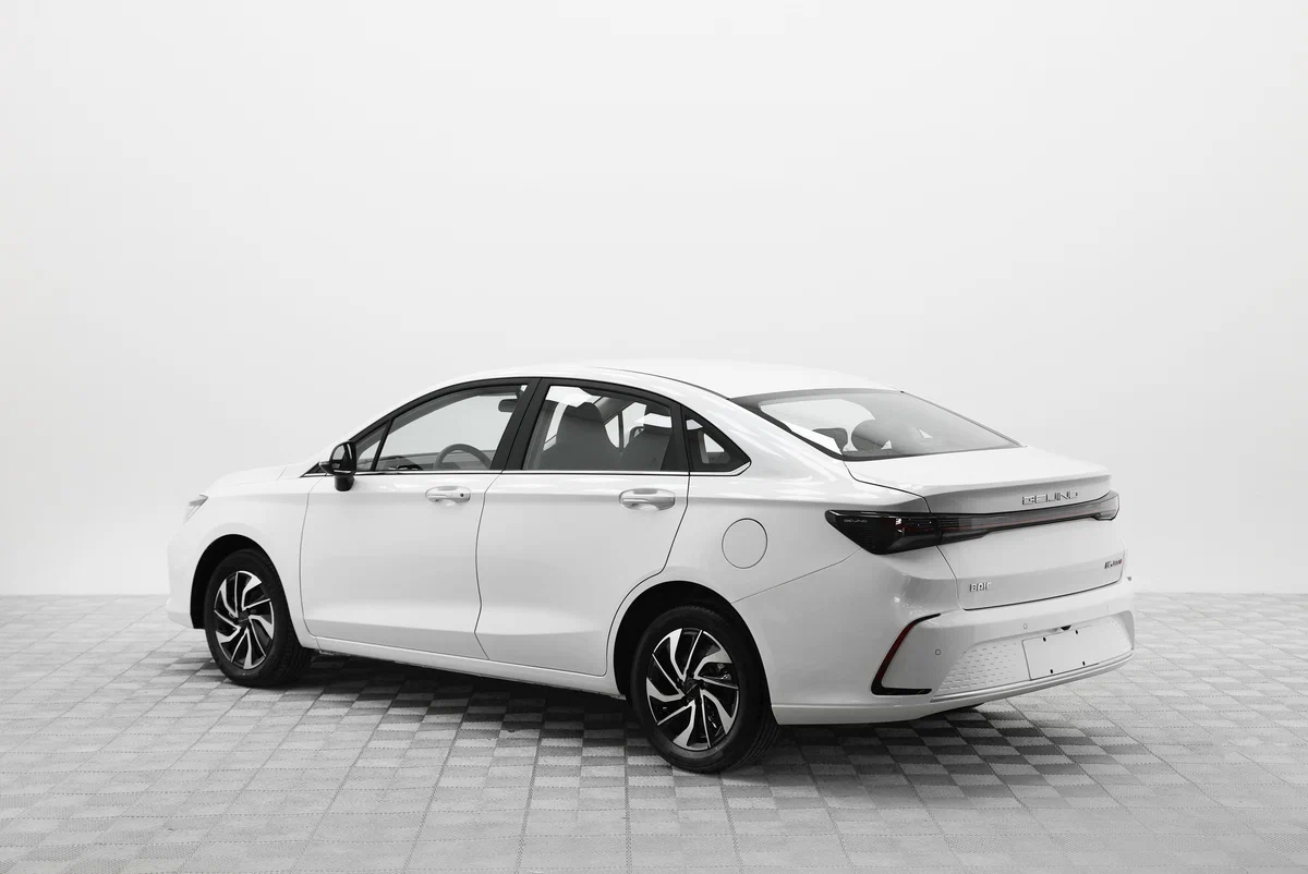 BAIC U5 Plus CNG - Изображение №4