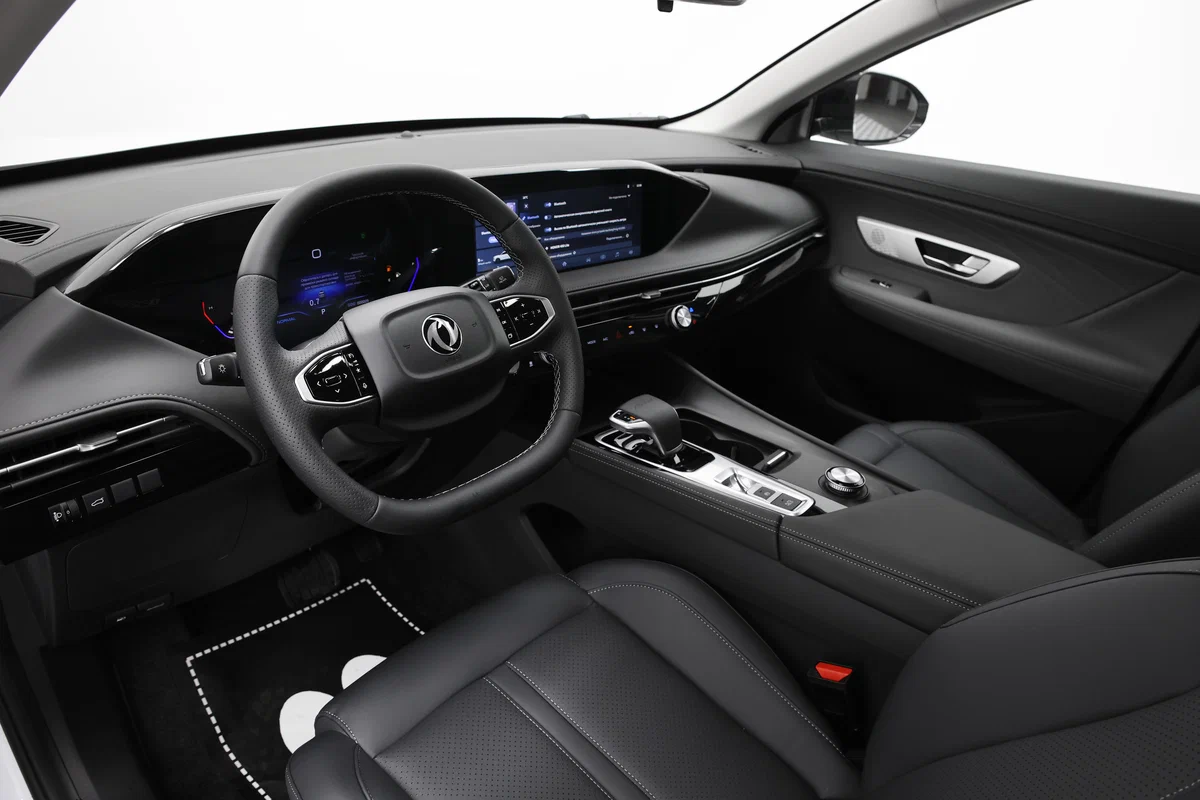 Dongfeng Huge - Изображение №15